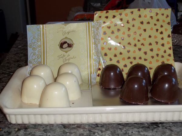 Trufa de beijinho e brigadeiro